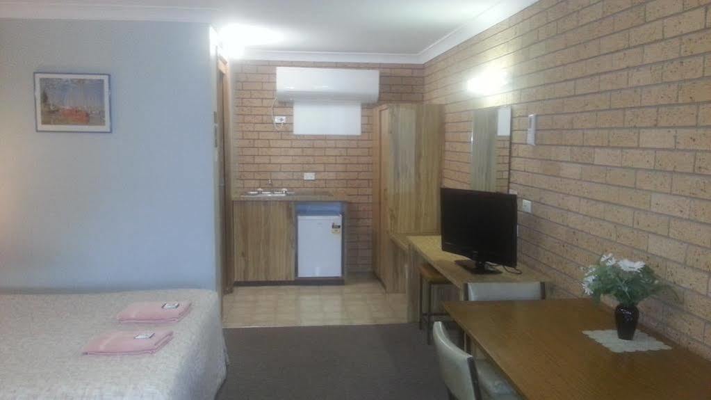 Three Ways Motel Gilgandra Kültér fotó